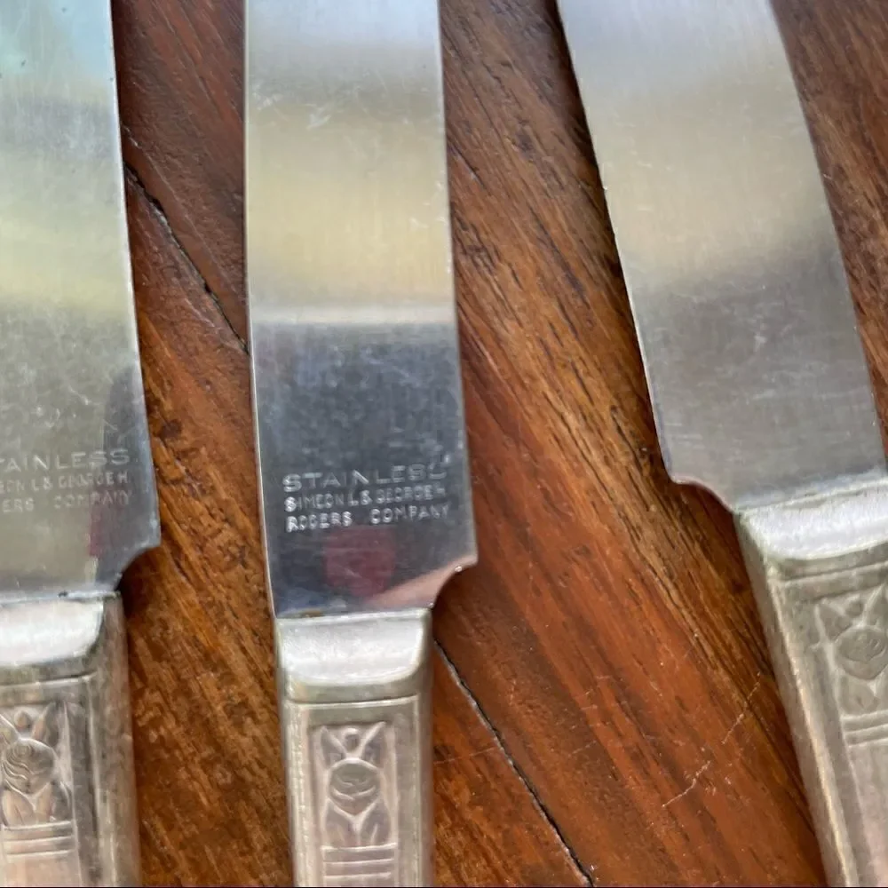 Lot of 4 Floral Pattern Knives 1938 Simeon L & George H Rogers Co. Silverplated